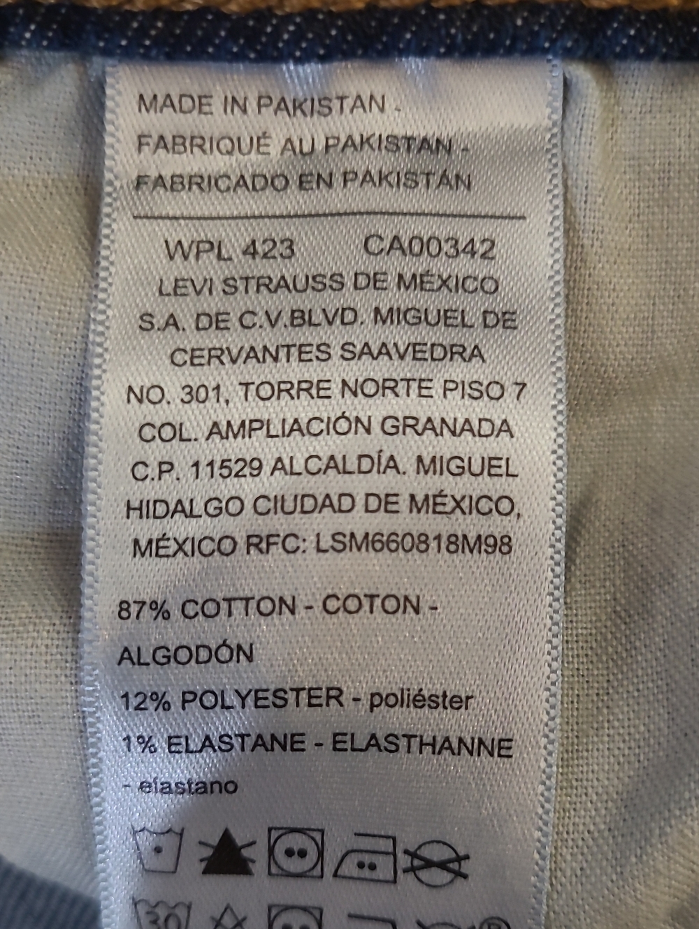 Levi's Slim Women's Size 2 Straight Jeans in Dark Indigo - Picture 6 of 8
